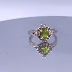 Vintage Sterling Silver Peridot Ring